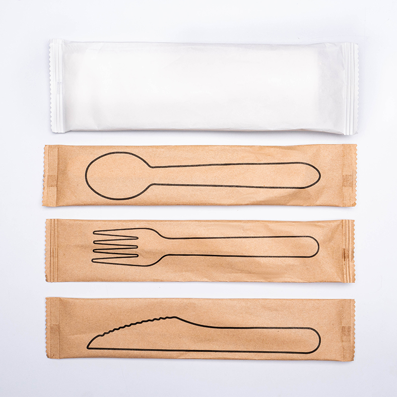 أدوات المائدة الخشبية